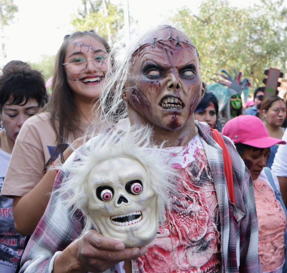 GobNeza's tweet photo. Les compartimos imagenes de como se vivió nuestra #Caminata de #Mounstros y #Zombies 🧟‍♀️🧟‍♂️

Muchas gracias a todas y todos por participar con disfraces únicos y espectaculares.

Mira la #Fotogalería 📸 aquí: https://t.co/OJewRAto9R https://t.co/0MUG45jNdK
