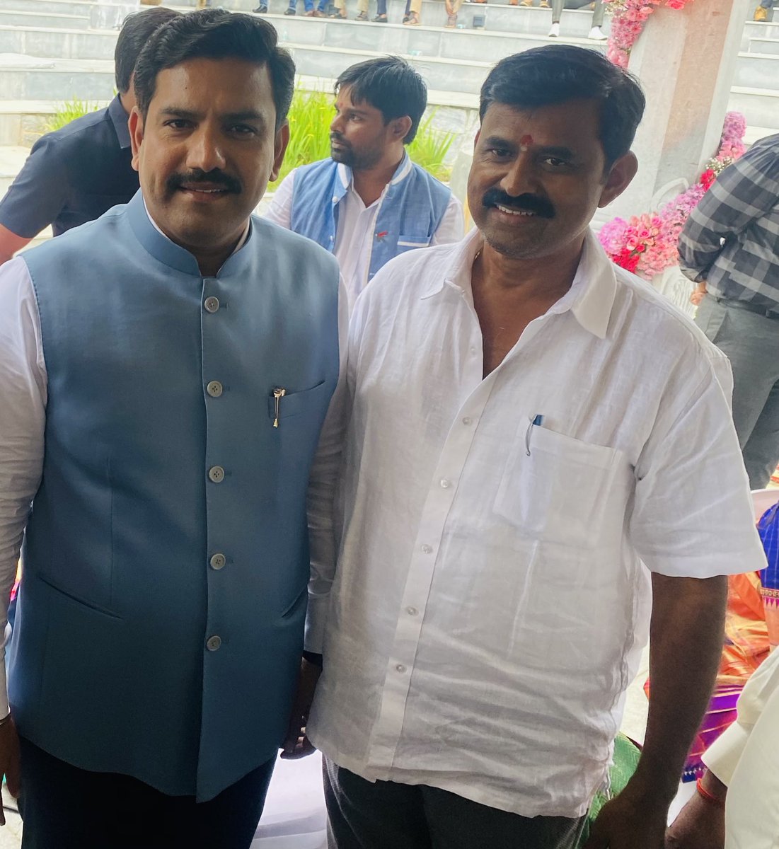 siddalingaiahs2's tweet photo. ಜನ್ಮದಿನದ ಶುಭಾಶಯಗಳು ಅಣ್ಣ https://t.co/qHwqd40vXW
