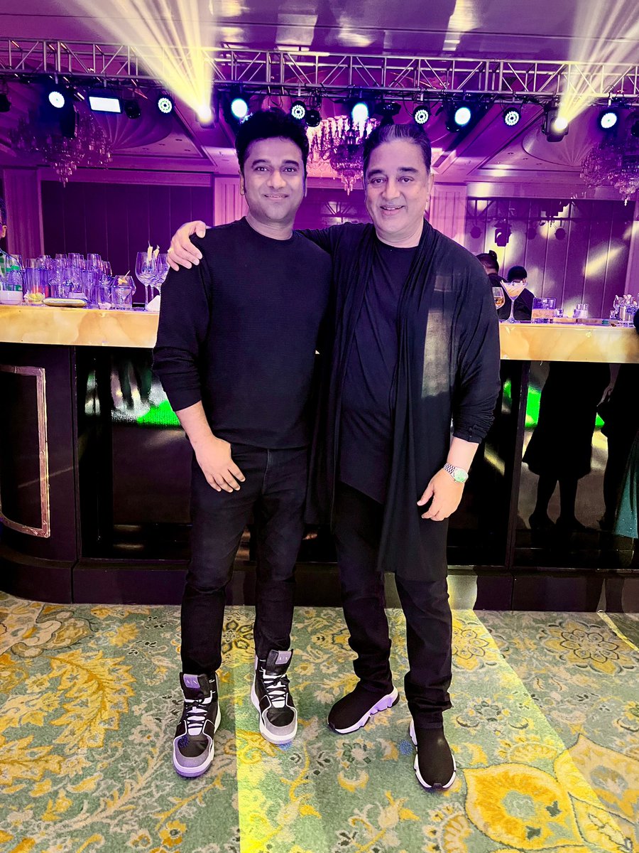 ThisIsDSP's tweet photo. HAPPIEST MUSICAL BDAY to our Dearest ULAGANAYAGAN @ikamalhaasan sirrrr !!!
❤️🎶🎂❤️🎶🎂

ThaaankU always for INSPIRING us &amp; TEACHING us a Million Things thru ur Passion, Dedication &amp; Achievements sirr ❤️🎶🙏🏻

#HBDKamalHaasan https://t.co/Hmjz0AeXJo