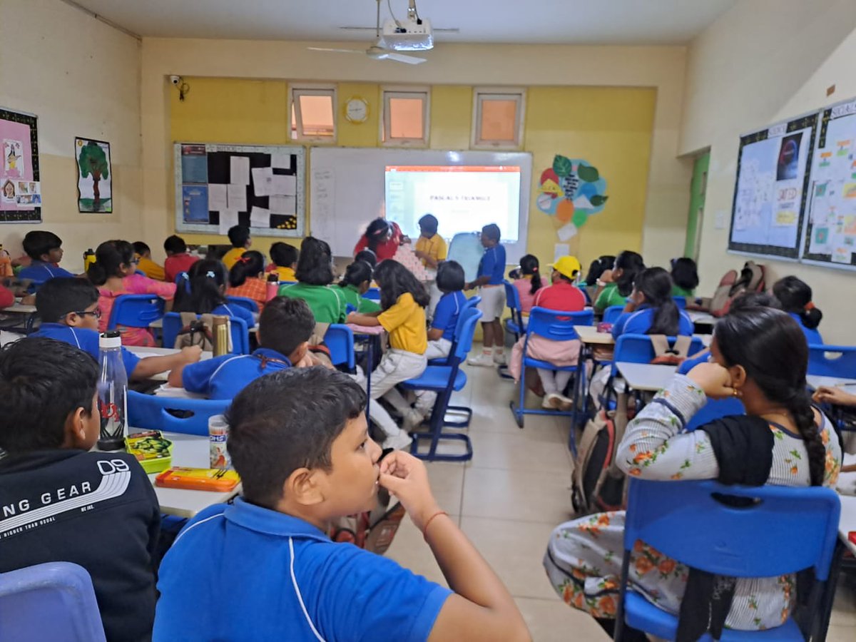 SAI_Edu_In's tweet image. Students of Classes IV-V of the Excelomatics club engaged in learning about the Pascal Triangle &amp;amp; the various patterns related to it.
#weekly club classes
#Excelomaticsclub
#Pascaltriangle