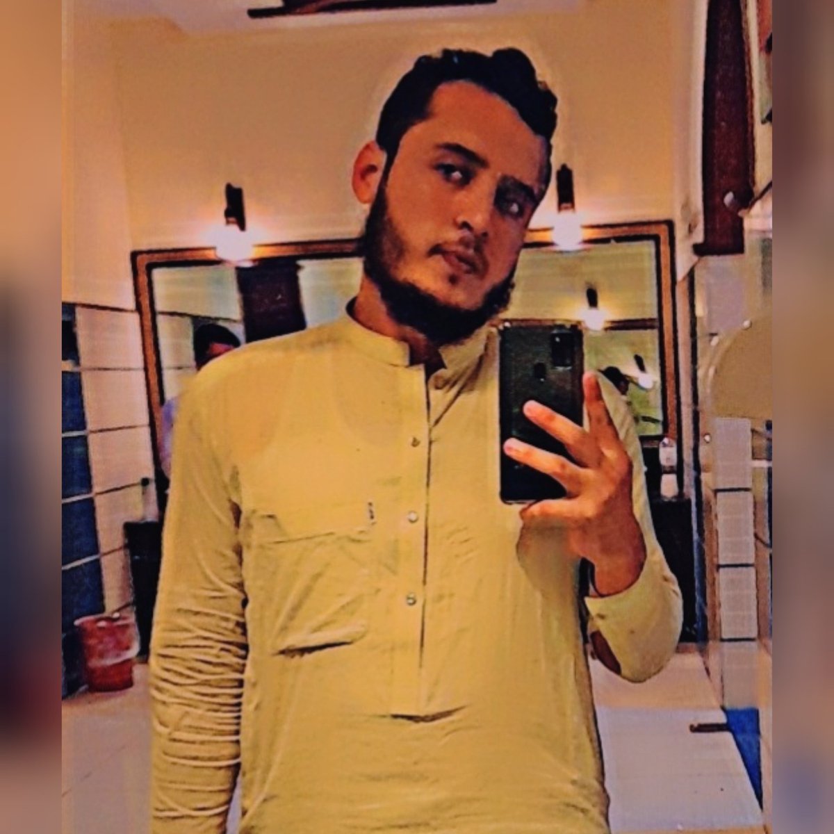 FaxalHameed's tweet photo. #NewProfilePic
😜😜 https://t.co/gv49OnFqVl