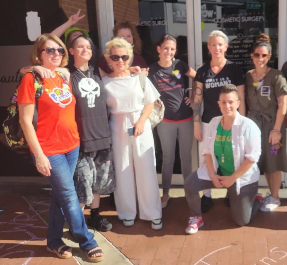 Thank you for all your support Women!💖✊🏾♀️ And thank you to the amazing FL team that pulled off a spectacular #FreeSpeech4Women event with @StandingforXX 
Just LOVE the picture of us!
😍😍😍😍
💖✊🏾♀️