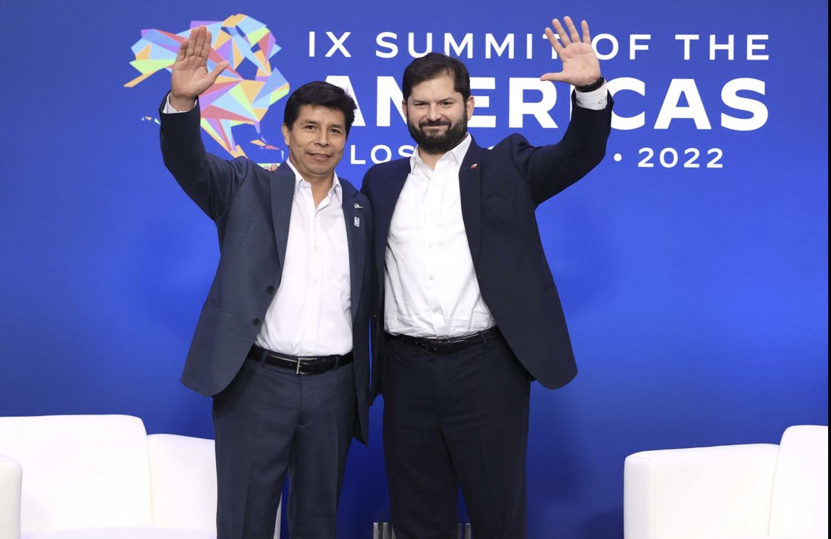 📊 AHORA: 

🇵🇪 #Peru - Aprobación de Pedro Castillo 
🔴 Desaprobación: 69% 
🔵 Aprobación: 26% 

🇨🇱 #Chile - Aprobación de Gabriel Boric
🔴 Desaprobación: 69%
🔵 Aprobación: 25%