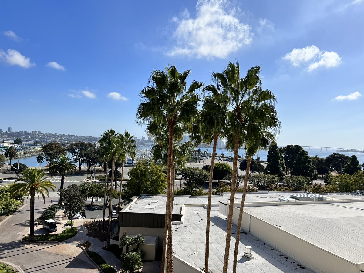 mycollegiatekey's tweet photo. Excited to be in San Diego for the #IECA conference. Looking forward to continued learning and growing as a college admissions consultant. https://t.co/fubl3xM5CP