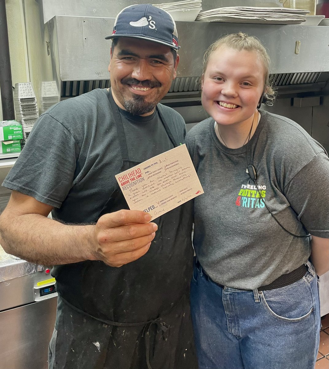 wherry_lisa's tweet photo. Amazing team work today with 6 minute ticket times, everyone #PlayingRestaurant and lots of #ChilisLove #Chilihead #EngagedTeamMembers @TonyGal70075394 @JemmaSage2 #ChilisJustinRoad https://t.co/5V0WGVdgTG