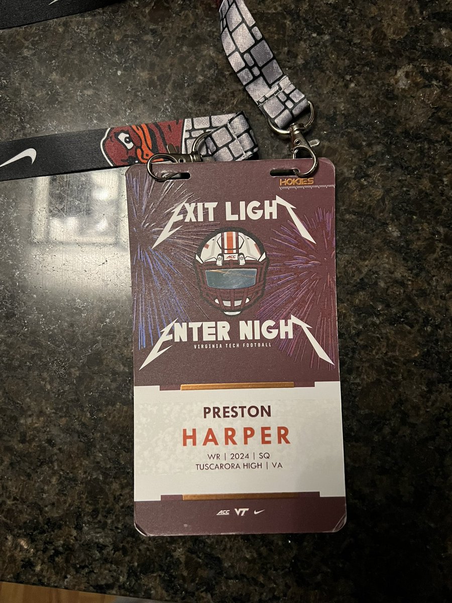 prestonharper_'s tweet photo. Had a great visit to Virginia Tech on Saturday. Thank you @HokiesFB for having me!
@CoachT_59 @DaveNitta @A1__Performance @CoachShawnQuinn @JalynBallein https://t.co/gG8KWNj1Vb