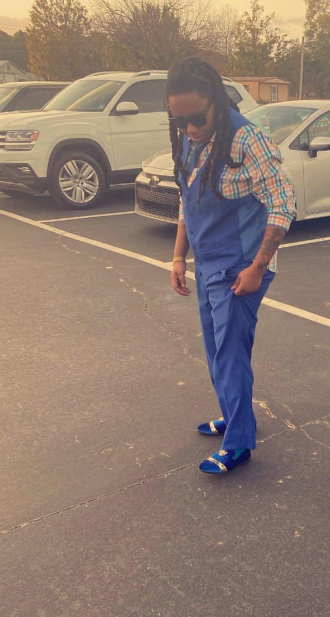 Baller25forlyfe's tweet photo. Love you granda 💙#LLtheGoat https://t.co/lEUrkMZirs