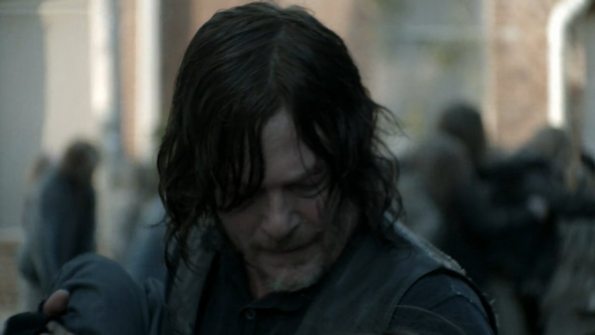 iam_selimkhan's tweet photo. This scene broke my heart💔

#TWDspoilers #TheWalkingDead https://t.co/iPenqirhs8
