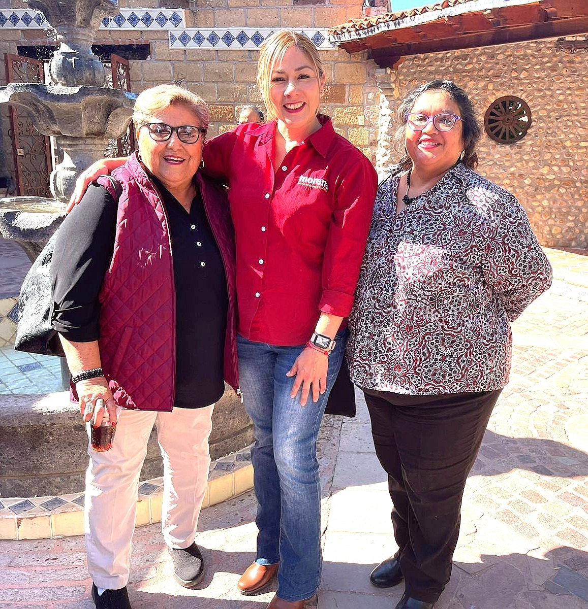 79adrix's tweet photo. #morenaGuanajuato | Continuamos el recorrido en Dolores Hidalgo, con la revolución de las conciencias, nuestro movimiento tiene el compromiso de seguir siendo un instrumento de lucha del pueblo, y de continuar peleando por un estado de bienestar para las y los guanajuatenses. https://t.co/wD6I9aLW8J