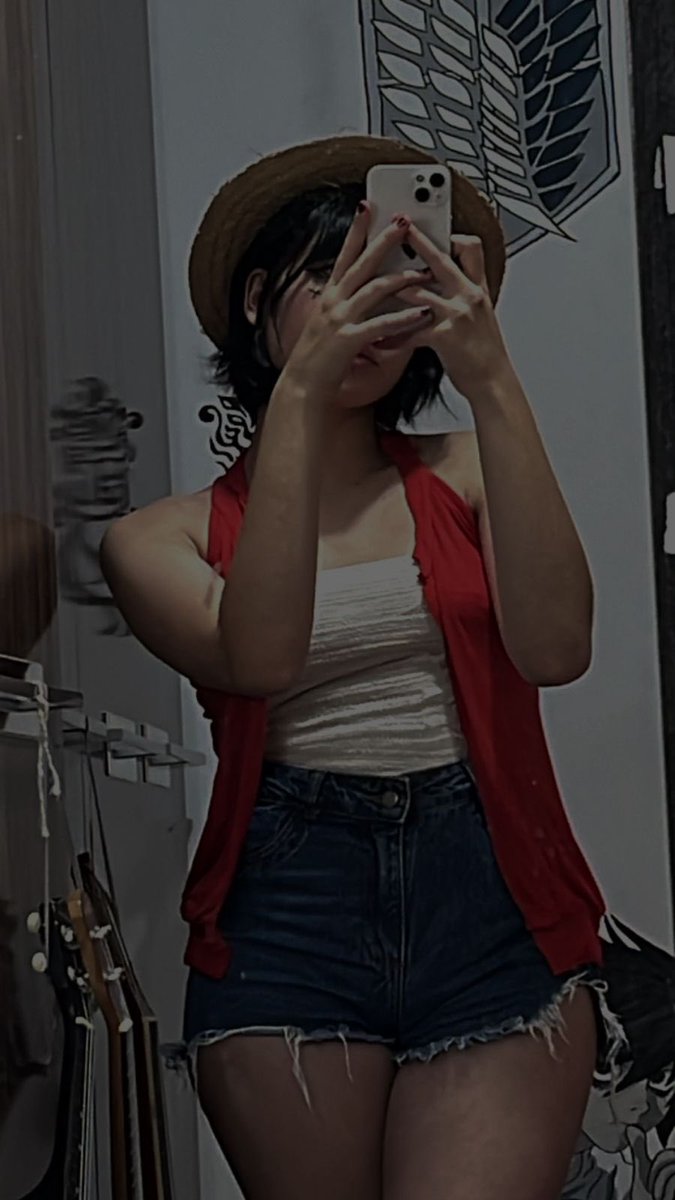 kitkatkyr's tweet photo. gente esses dias atras fiz um cosplay de  luffy
 #cosplayergirl #luffy #onepiece https://t.co/986Oeh6mlY