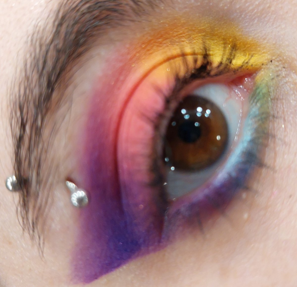 nanUhTTV's tweet photo. Makeup rainbow 🌈
#makeup #rainbow #makeuplover #makeuprainbow #colourpop https://t.co/ePlT2qJrkl