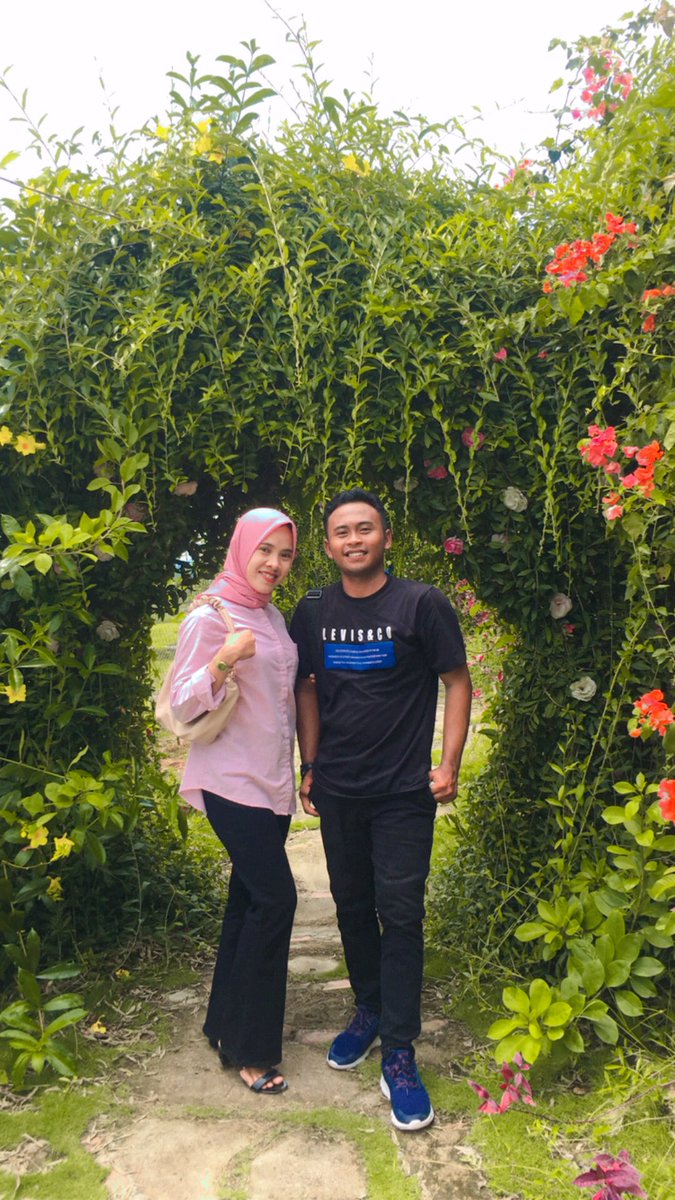 metiaaz's tweet photo. Simpen sini takut ilang🧘🏼‍♀️ https://t.co/CgXz6lkTSQ