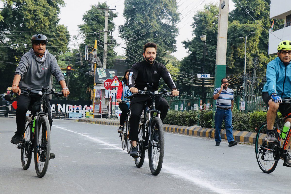 manbir_s's tweet image. Weekend of wellness #jalandhar by @CTGroupshahpur #ctgroup #ctglobal #ctuniversity #radiomirchi #parindey Rajan Syal #jalandharpolice #WoW #StayFit #FitnessMotivation #HealthIsWealth #healthylifestyle CT Group celebrating 25 years of excellence in education