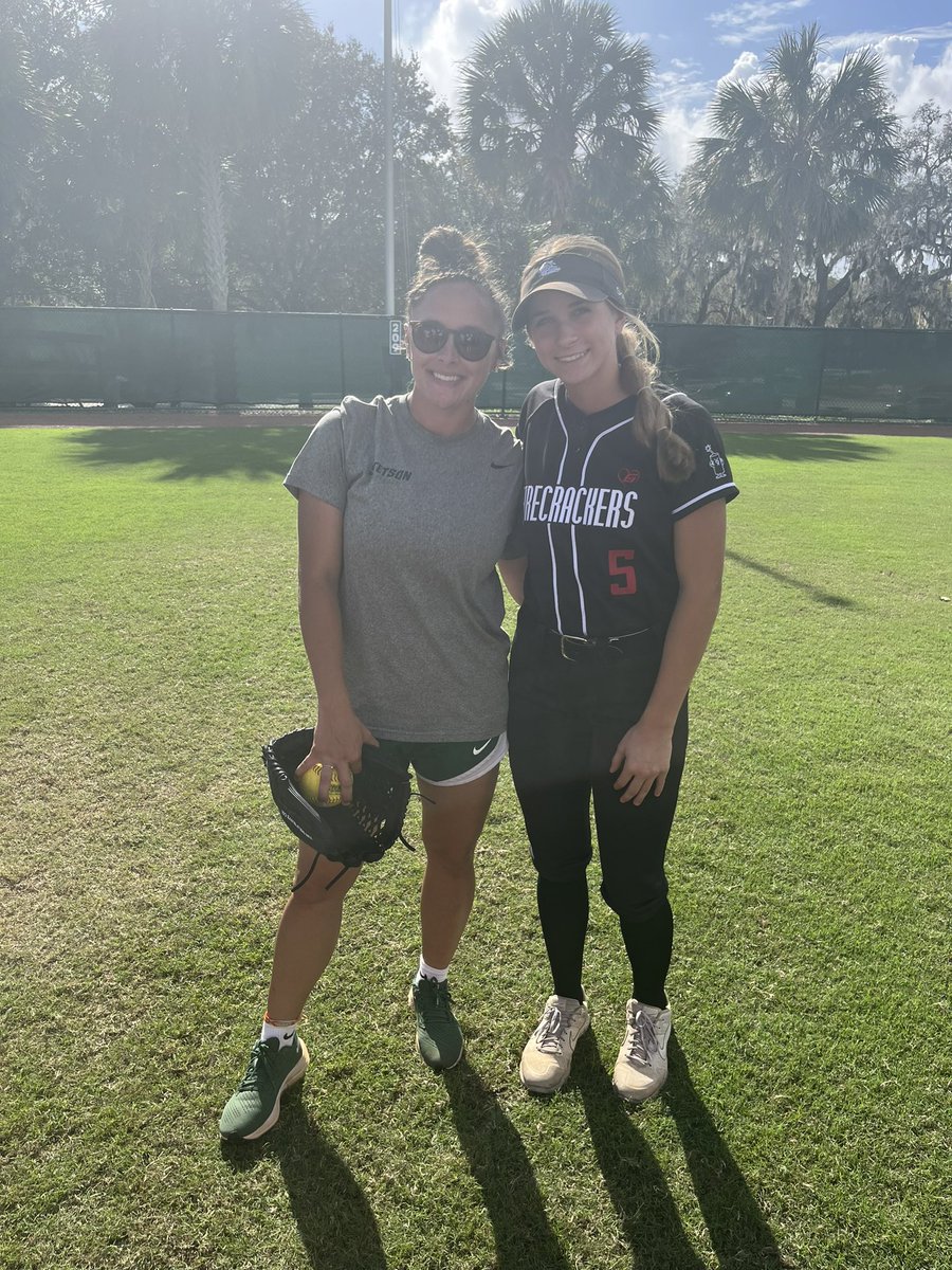 HUGE thank you to the amazing coaching staff at <a href="/StetsonSoftball/">Stetson Softball</a> for hosting our scrimmages today! Loved learning from you guys, can’t wait to come again! <a href="/FLFC_Stockton/">FL Firecrackers Stockton</a> <a href="/CoachCuz3/">Shellie Cousins</a> <a href="/Riley_Russell11/">Riley Russell</a> <a href="/liz_jackson4/">Liz Jackson</a> 💚🤍