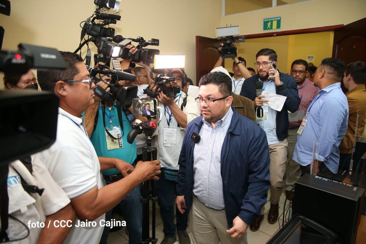 elcaitenic's tweet photo. Tras largas horas de los Comicios Municipales 2022, en el que los #ciudadanos ejercieron su #derecho para elegir a su candidato a #alcalde y #vicealcalde , llegó la hora de hacer un recorrido por el Centro Nacional de #Cómputos del CSE
#EleccionesSoberanas2022 #ElCaite https://t.co/A0RA9xRJjA