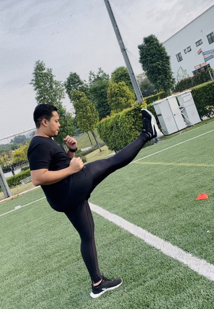 Nasr_Ruhe's tweet photo. Your Life Is Your Choice
-
#CEOFitChallenge #120DaysLossWeight #Nasrruhe #RoadToFit #fyp #FightYourMind #LoveYourSelf #marktenth https://t.co/0NBBnTeCLz