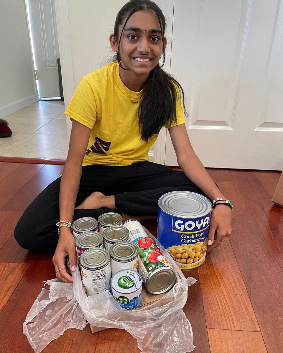 JerseySewa's tweet photo. On November 5th, #sewaedison LEADs collected 3000 lbs of food which were donated to Metuchen YMCA and FPC Food Pantry for the #SEWADiwali event. Thank you to parent volunteers as well who helped drop off the food. Great job LEADs!
#metuchenymca
#fpcfoodpantry https://t.co/jQY0OVkYcr