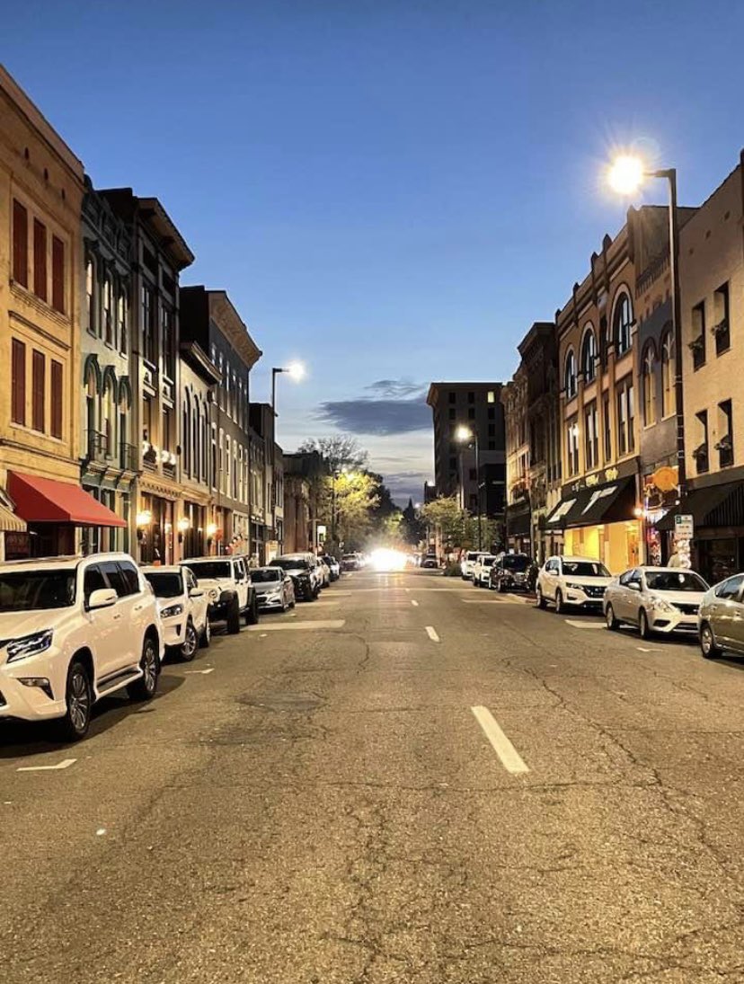 thewonbroadway's tweet photo. beautiful nights on broadway 🙌🏻 https://t.co/20Zq9Z1U6v