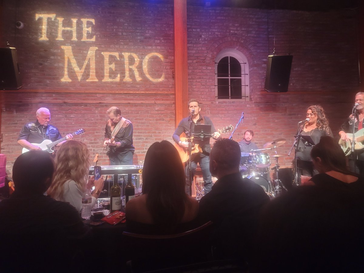 Great show last night at the Merc In Old Town Temecula CA. Lance Mowdy was on 🔥!  Great country music. #mowdymusic