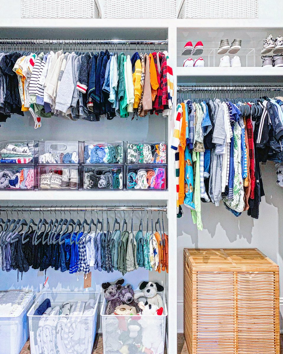 We don’t know much about sports, but we *do* know that lining your kid’s closet floor with baskets is a great strategy where everyone wins!! Go team!! 🏀🗑 Need help getting organized? Link in bio to book our services ✨