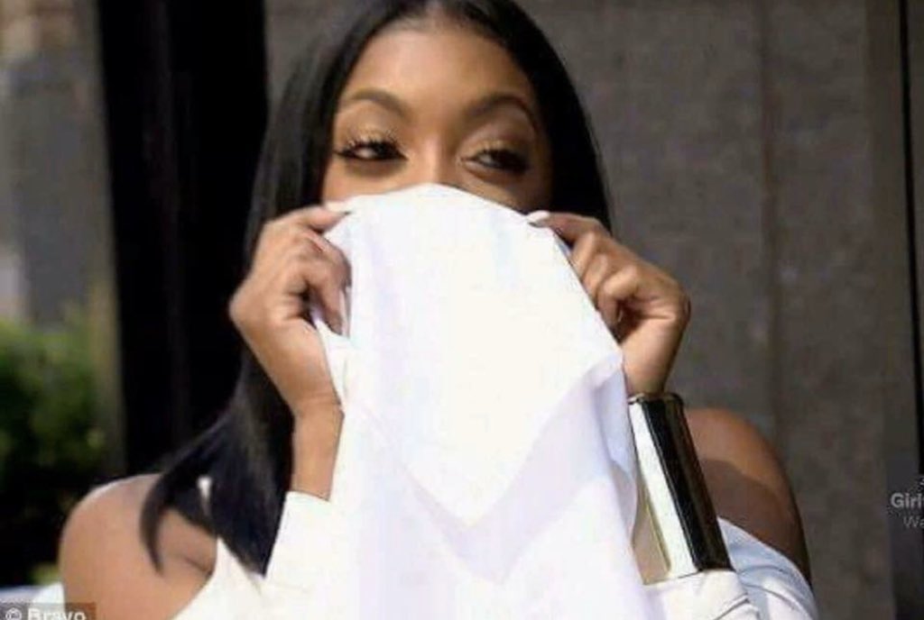 prettyorcaa's tweet photo. So Robyn has to sit and wait until they finish before they leave?  LMAOO Wendy won once again. #RHOP https://t.co/q8T4hltM14