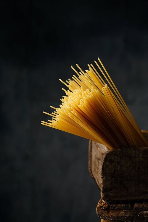 CHEF_arsene's tweet image. Uzateke spaghetti nizishya ukuremo amazi ark ntuyamene, ukarange igitunguru, garlic nibishya ushyiremo sostomate nishya ushyiremo inyanya ziseye, salt/maggi and pepper ubireke bishye, ushyiremo yamazi wakuye mumakaroni, ushyiremo spaghetti uvange. Uzambwira.
RETWEET AND FOLLOW