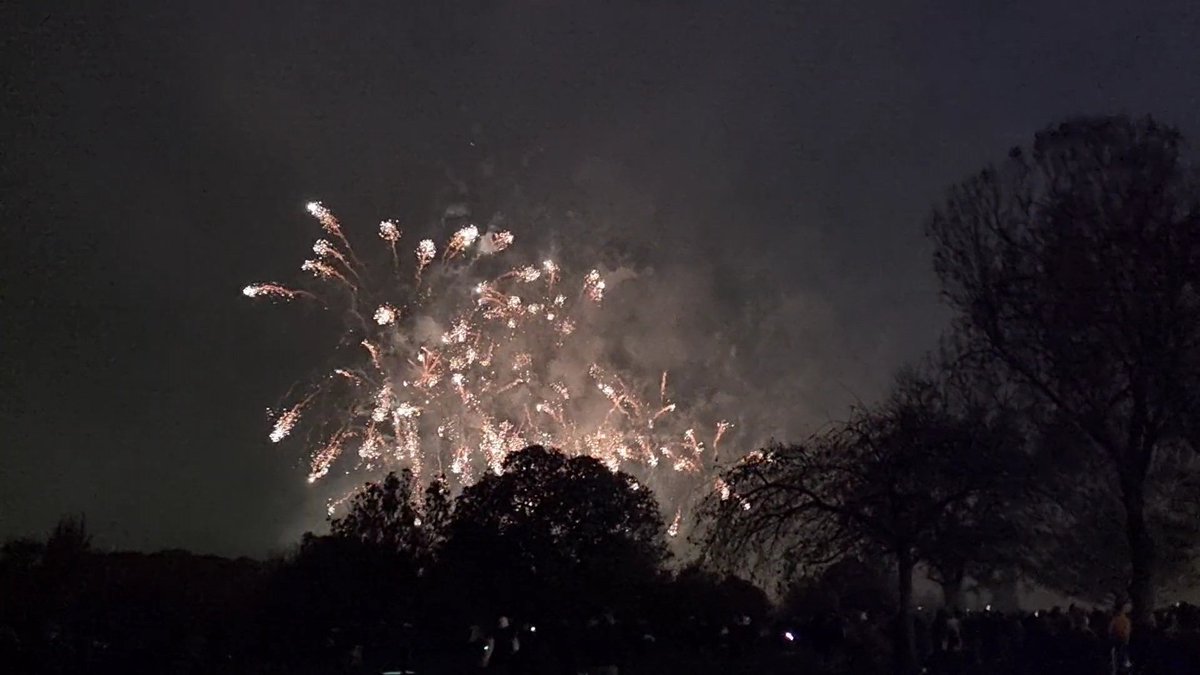 MS Services Ltd (@msservicesltd) on Twitter photo Danson Park and <a href="/Welling503/">Welling Round Table</a> it was a pleasure providing you with security and medical provisions for your firework display. Thanks for having us! #security #medical #ambulance #dansonpark #fireworks #paramedic #technician #eca #teamwork #community #charityevent #bexleyheath Danson Park and <a href="/Welling503/">Welling Round Table</a> it was a pleasure providing you with security and medical provisions for your firework display. Thanks for having us! #security #medical #ambulance #dansonpark #fireworks #paramedic #technician #eca #teamwork #community #charityevent #bexleyheath