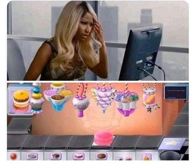 -Santi del Moro: No se preocupen que la escribana est controlando todos los números. 

-La Escribana:
#GH2002 
#GHArgentina