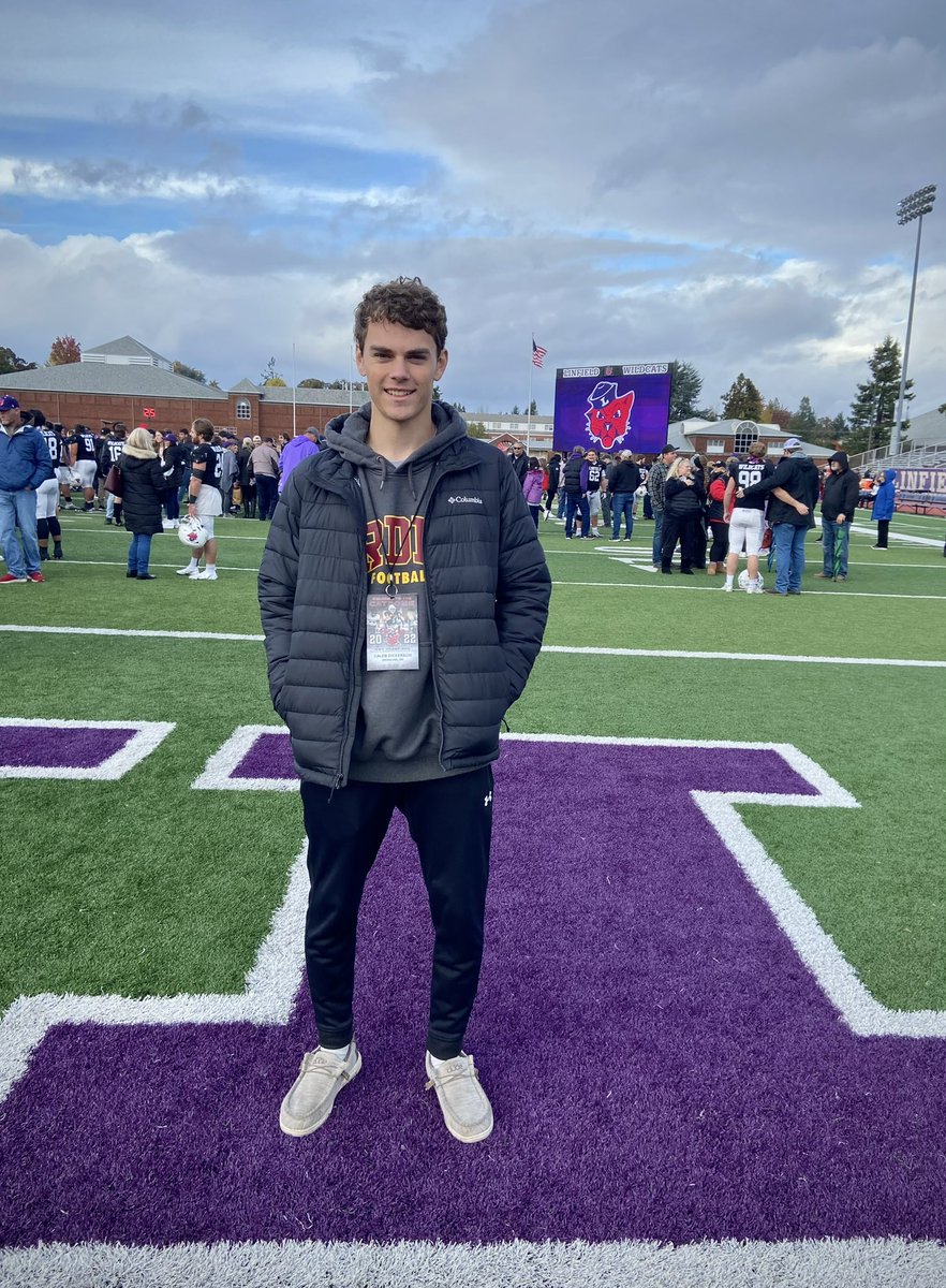 CDickerson33's tweet photo. Thank you @coachTFendall and @LinfieldFB for having me out for a game day visit! #catdome https://t.co/769CawIFCy