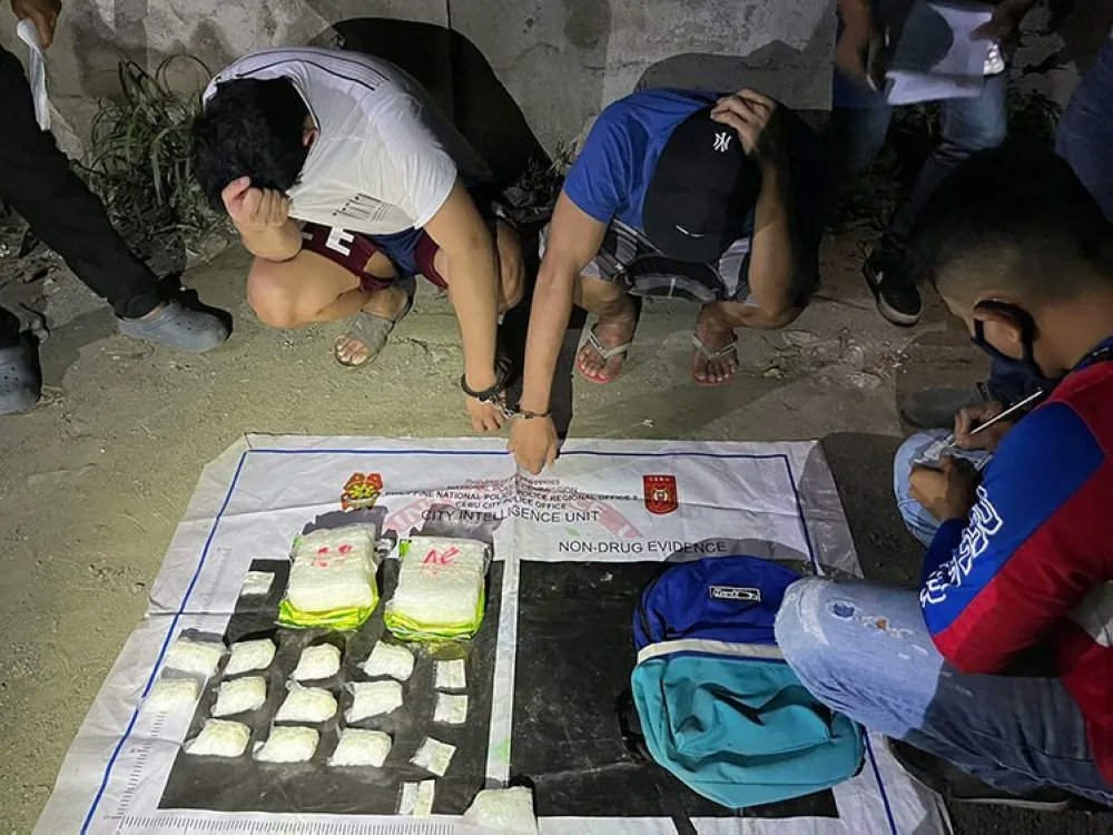 yasdre's tweet photo. #GoldenTriangle crystal methamphetamine continues to make it to streets of Cebu south #Philippines. #ASEAN integrated trade &amp; #trafficking @OlivLermet #Mekong #Myanmar #organizedcrime #drugpolicy, https://t.co/zuCfSMwBCo https://t.co/1nWZW2EVLn