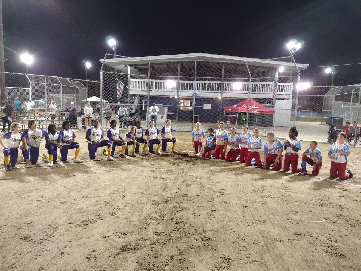 TeamPowerOutage's tweet photo. We today we faced some really great 16U/18U teams today. Lost a couple but won the ONE that mattered! Congratulations to our MVP, Kaydence Gonzalez! She pitched her heart out today!
#softball #softballlife #fastpitch #fastpitchsoftball #mvp #hardware #workharder  #tournament #USA https://t.co/s5dD0dn2uT