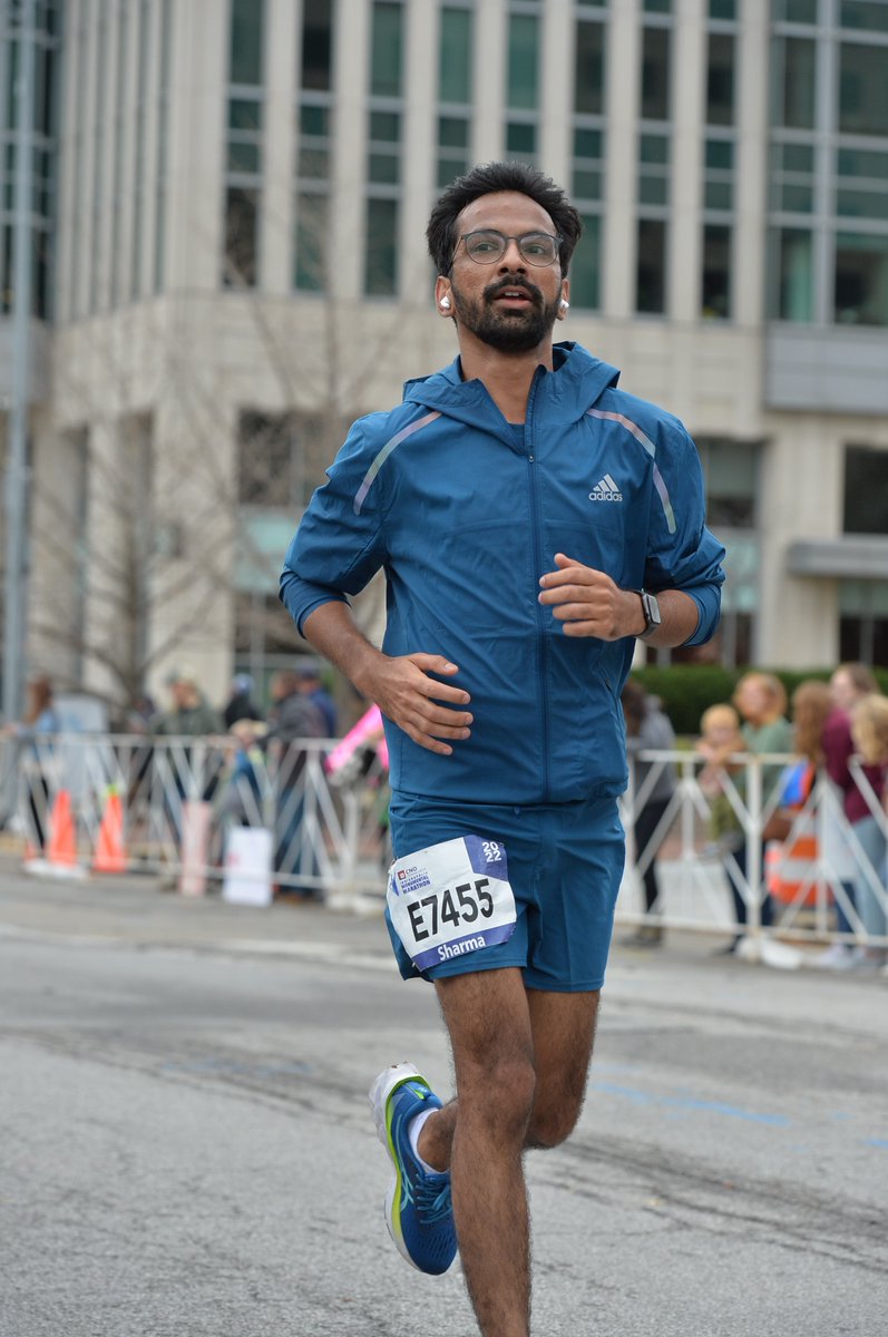 vivek_sharmaaa's tweet photo. I ran my first marathon with @indymonumental, and it was honestly the best experience of my life. The crowd energy was just amazing, with people cheering and rooting for strangers. https://t.co/3e7EyxzYug