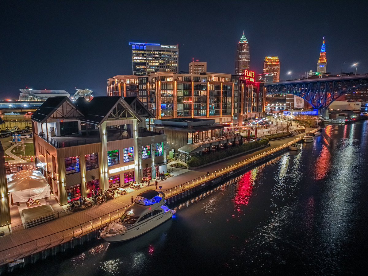 DowntownCLE on Twitter "RT lance_aerial Xmas Bar Cleveland Opening