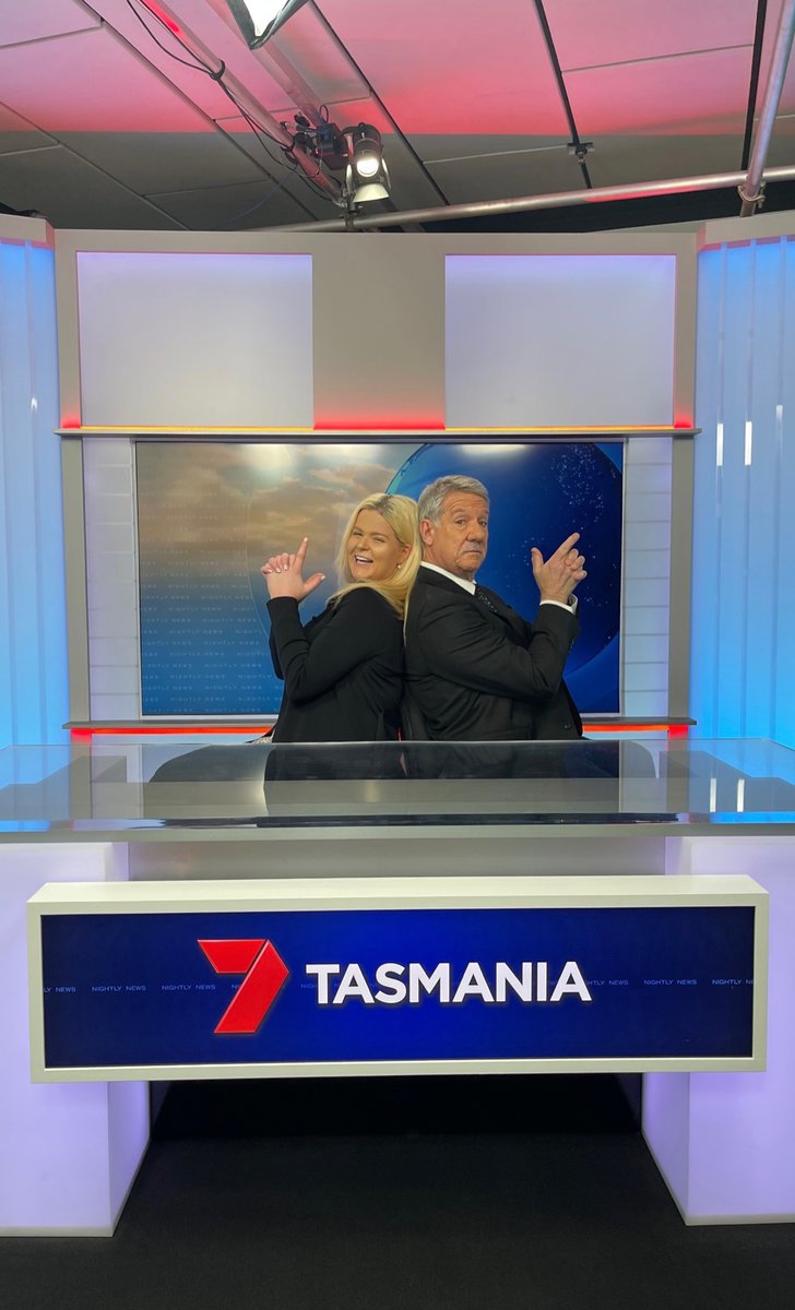 Number_1_Nanny's tweet photo. There’s nothing better than working with people who make you laugh every single day. Loving my new job so much 💓 https://t.co/rpFzNlK0iD