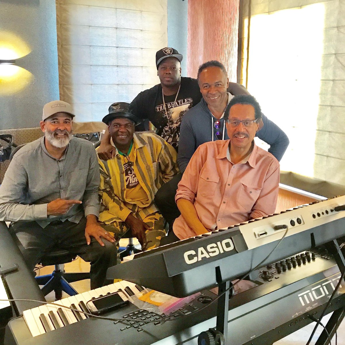 planet12law's tweet photo. @tvonetv #Unsung #SolarRecords
L*A*W, Leon Sylvers, Ray Parker Jr, Larry Dunn And Howard Johnson In The Studio Working On @nikkolemusic Album !!!! YOU CANT EVEN IMAGINE WHAT I FELT IN THIS MOMENT @flytetymejam @LeonSylversIII @RayParkerJunior https://t.co/KP5HaxzFBz