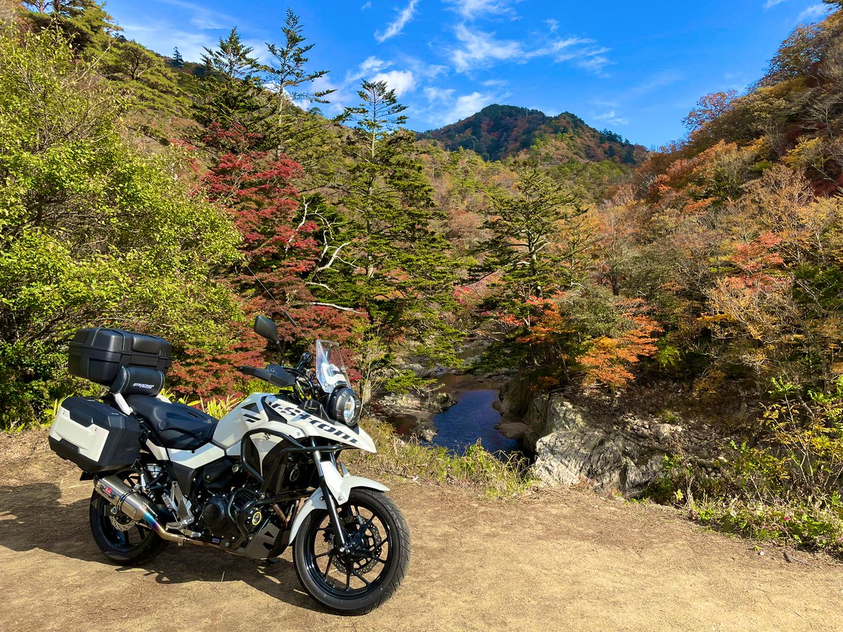 quick02828933's tweet photo. 今日は、夏井川渓谷に久々のツーリング😊❗️
紅葉綺麗だった🍁 https://t.co/2HbwfHsie1