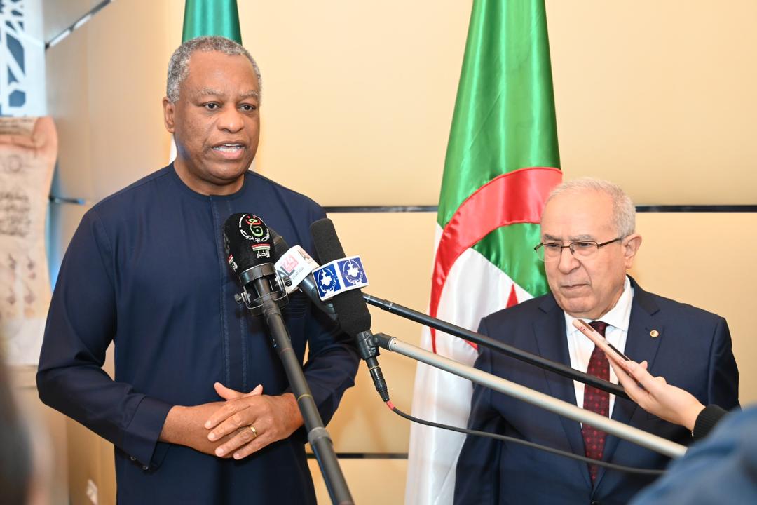 Geoffrey Onyeama tweet media