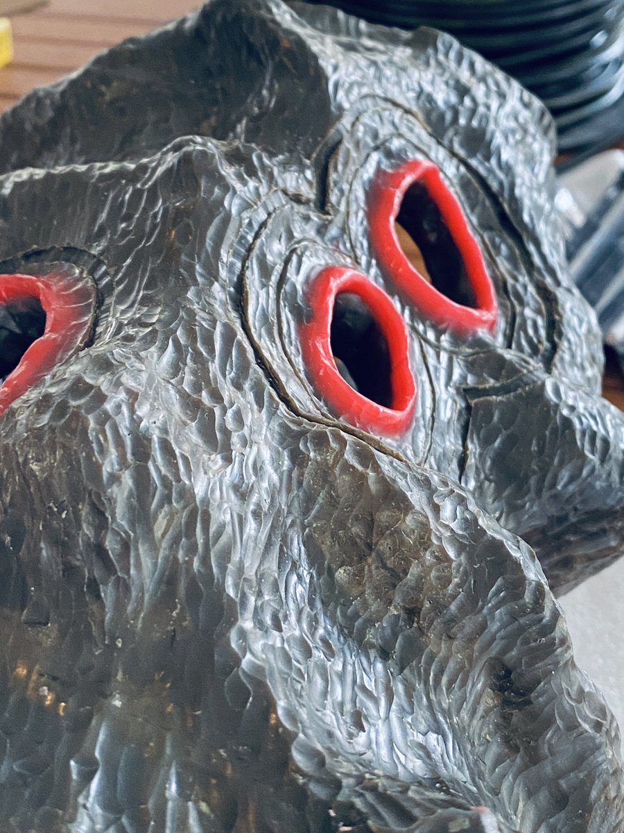 PeterDraws1's tweet image. Sculpting in wax, planning on casting it in bronze, kind of excited