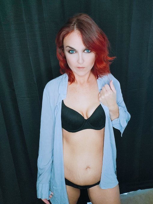 Come chat with me live tonight on my free page 8pm pst, it's always a good time 😉😉 https://t.co/PNZ1