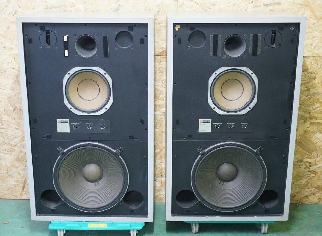 high_sound's tweet photo. JBL 4343の買取ご依頼、誠にありがとうございました。
エンクロージャがグレー仕上げの4343Bタイプで、エッジ交換済みの良品でした！JBLのスピーカーはモデルを問わず査定中です！#JBL #スピーカー #オーディオ #音楽 #ビンテージ #レトロ #ステレオ #演奏 #録音 https://t.co/hLYkX5qk2z