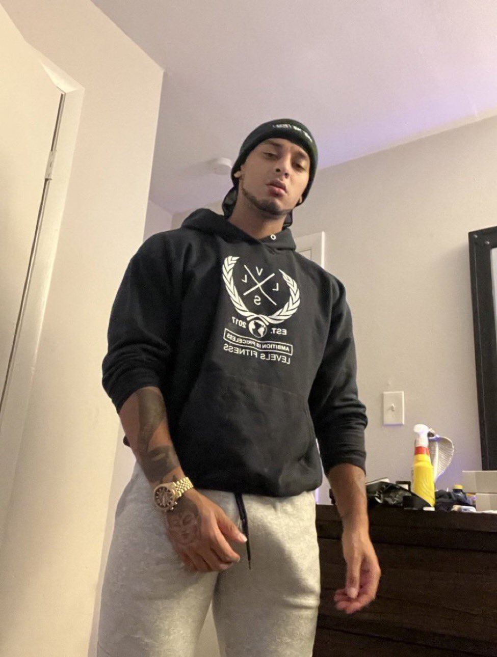 PAPI IS HERE on Twitter "Late night cardio workout in grey sweaty