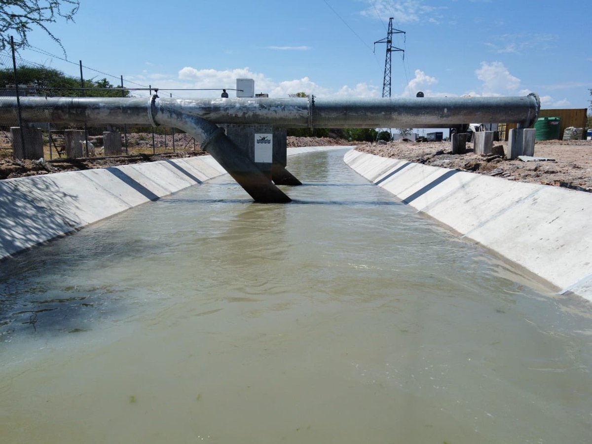 ngurare's tweet photo. Just for information sharing.

This is how the water canal between Calueque and Outapi is being rehabilitated. NamWater is nearing completion of the project.

Molokeni https://t.co/i8O3IP4bZw