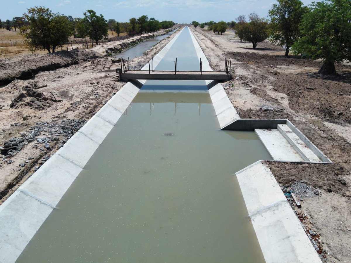 ngurare's tweet photo. Just for information sharing.

This is how the water canal between Calueque and Outapi is being rehabilitated. NamWater is nearing completion of the project.

Molokeni https://t.co/i8O3IP4bZw