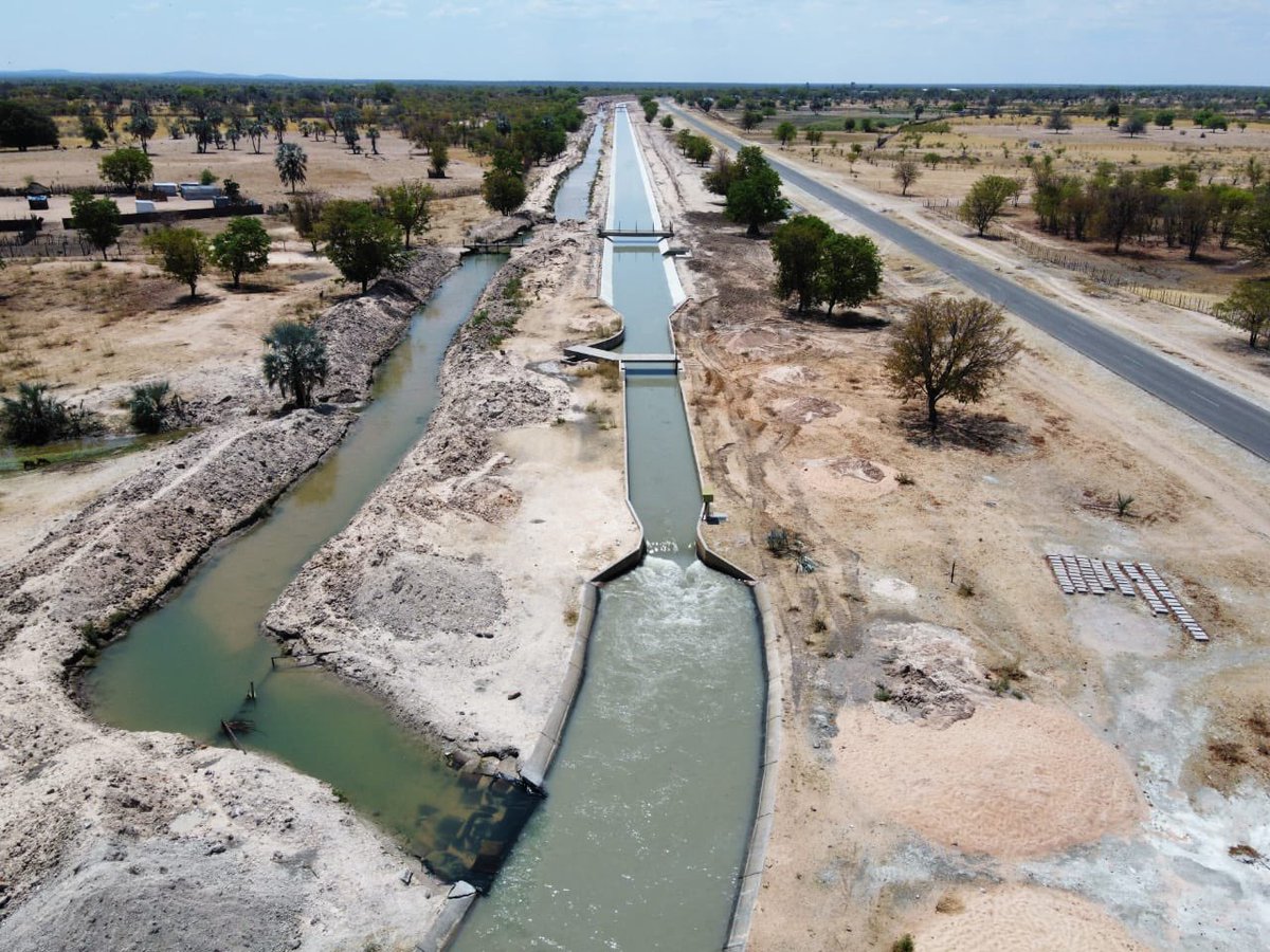 ngurare's tweet photo. Just for information sharing.

This is how the water canal between Calueque and Outapi is being rehabilitated. NamWater is nearing completion of the project.

Molokeni https://t.co/i8O3IP4bZw