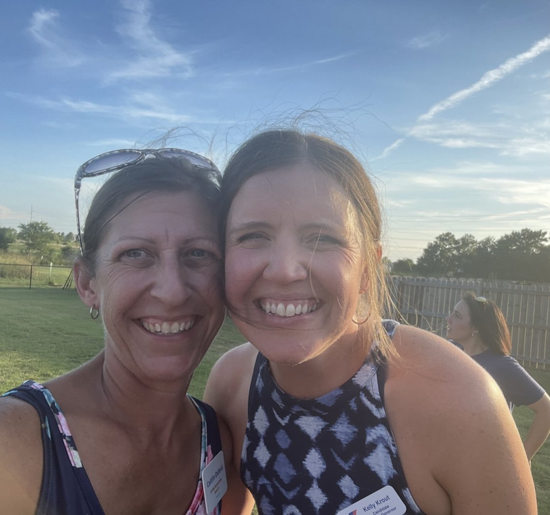 caitlin_oxford's tweet image. I am a lifelong Arkansan. I am a small business owner. I grew up living on a farm, going to church &amp;amp; playing sports. I am married with 5 kids. I have had the honor of being asked to run for office. I guess I am considered the #radicalleft because I voted for community over chaos.