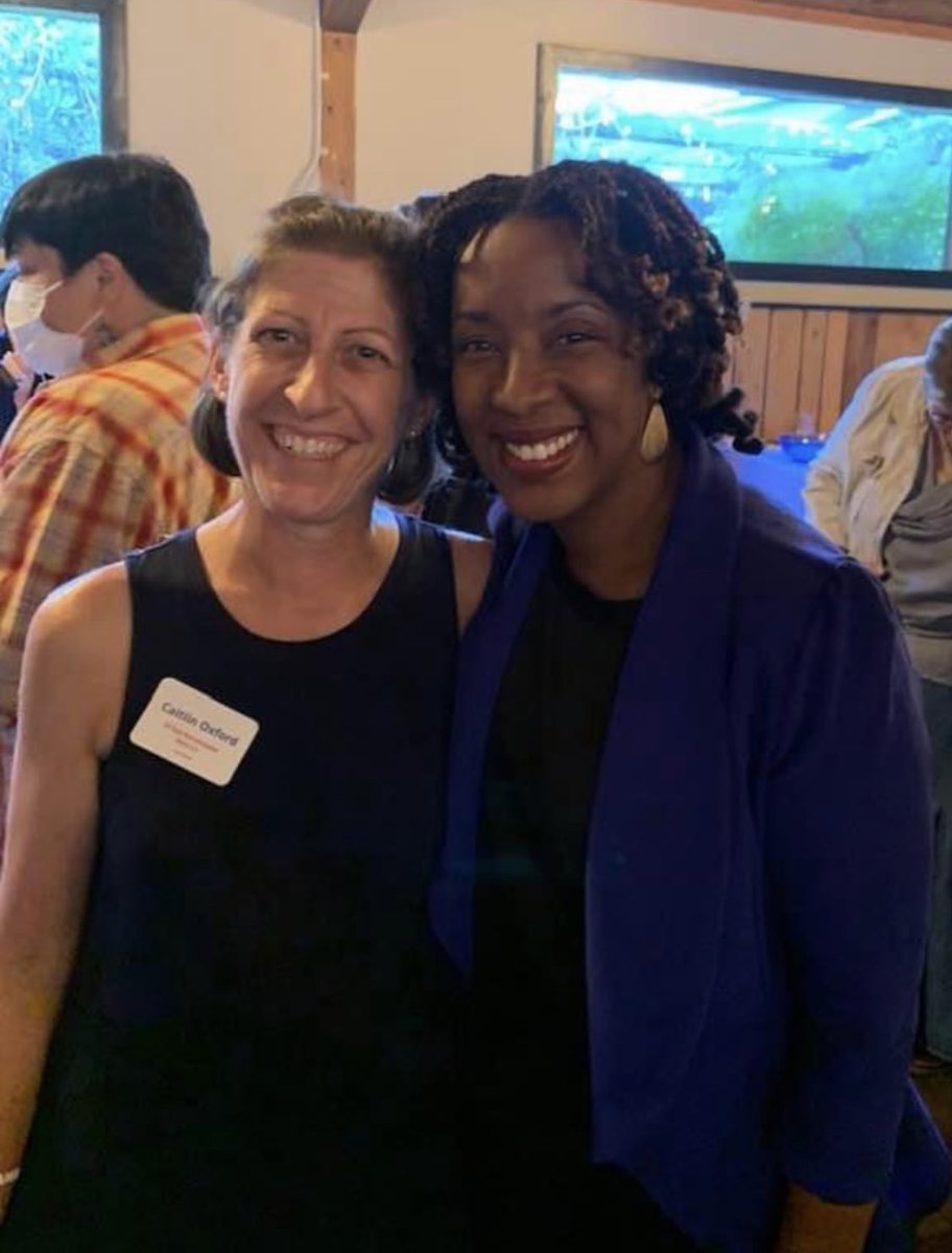 caitlin_oxford's tweet image. I am a lifelong Arkansan. I am a small business owner. I grew up living on a farm, going to church &amp;amp; playing sports. I am married with 5 kids. I have had the honor of being asked to run for office. I guess I am considered the #radicalleft because I voted for community over chaos.