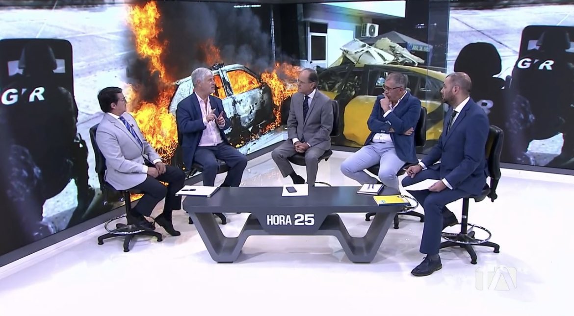 #Hora25 | Ecuador vivió una de las semanas más violentas de su historia. ¿Cuáles son las salidas frente al crimen organizado? Patricio Haro, Fernando Carrión, Simón Ordóñez y Juan Esteban Guarderas lo analizan con @AndresCarrion2