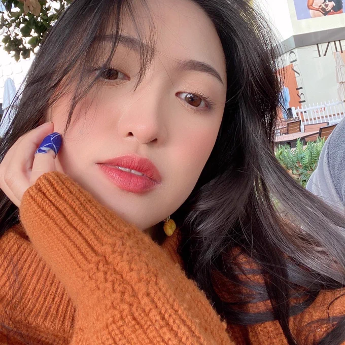 I did the cold makeup trend but jokes on everyone I'm actually always cold  