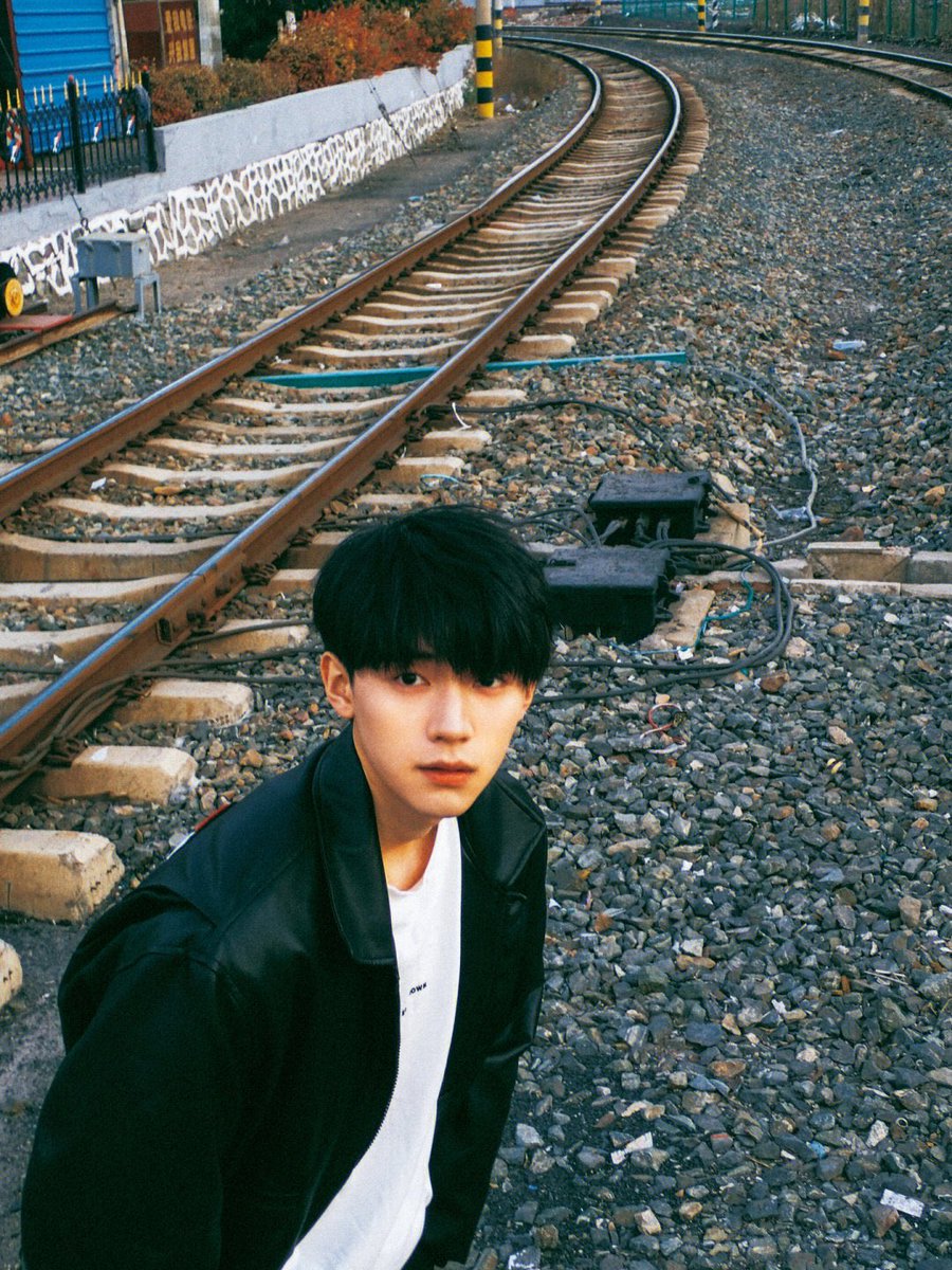 zhouyiran1122's tweet photo. 🚆 https://t.co/KmO7LlEUBr