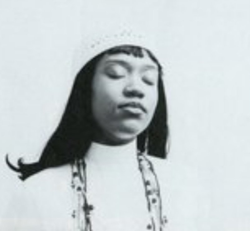 HipHopQueenz's tweet photo. Rest In Peace Hurricane G 👑 https://t.co/kDSSPmKAsP